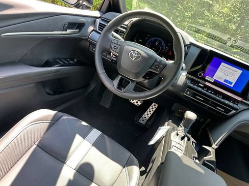 New 2026 Toyota Camry SE FWD image 17