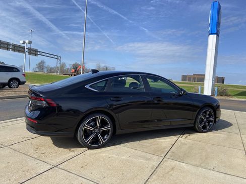 New 2025 Honda Accord Sport image 11