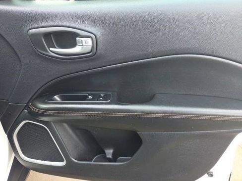 Used 2018 Jeep Compass Limited AWD/4WD image 43