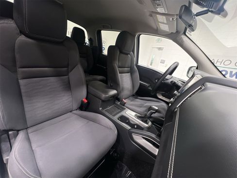 Used 2023 Nissan Frontier SV image 23