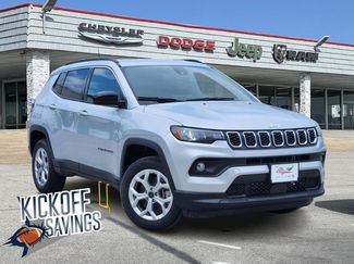 New 2025 Jeep Compass Latitude image 1