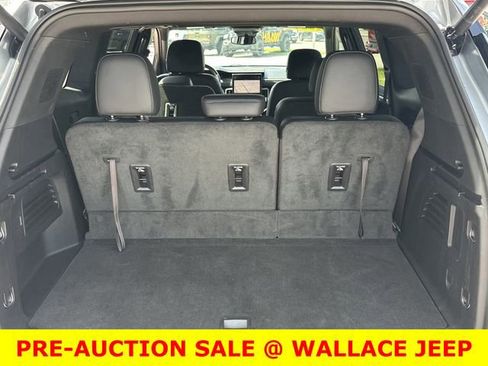 Used 2024 GMC Acadia Elevation w/ Super Cruise Package FWD image 11