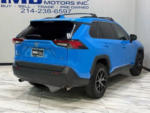 Used 2019 Toyota RAV4 LE image 6