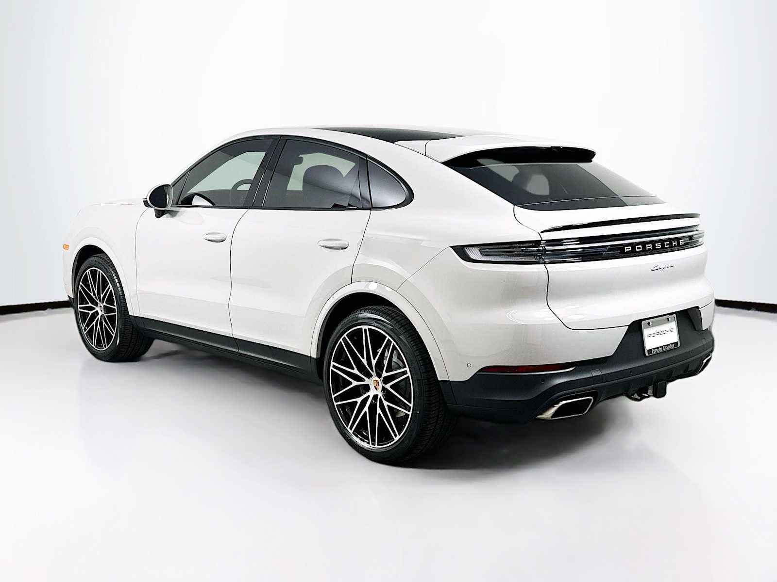 Used 2026 Porsche Cayenne Coupe AWD/4WD image 3