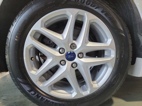 Used 2014 Ford Fusion SE image 26
