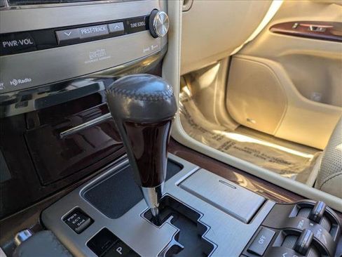 Used 2015 Lexus LX 570 image 12