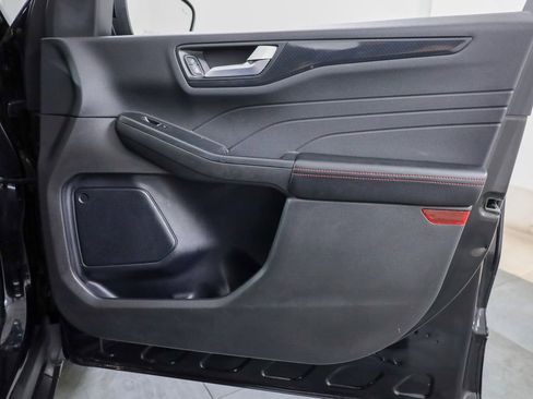 Certified 2024 Ford Escape ST-Line Select w/ Tech Pack #1 image 17