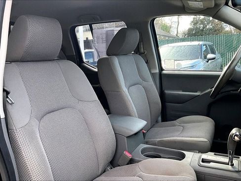 Used 2017 Nissan Frontier SV w/ SV Value Truck Package image 6