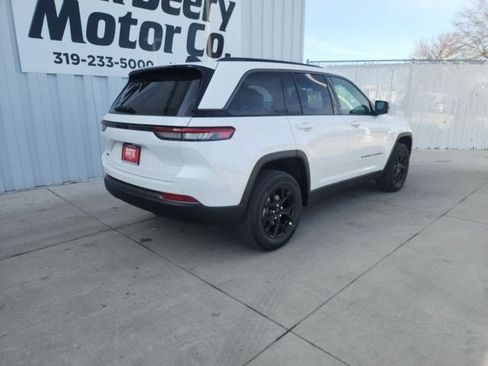 New 2026 Jeep Grand Cherokee 4WD image 15