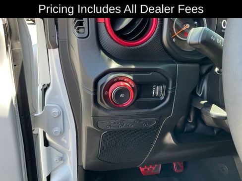 Used 2024 Jeep Wrangler Unlimited Rubicon w/ Dual Top Group AWD/4WD image 9