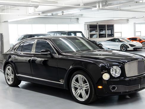 Used 2016 Bentley Mulsanne RWD image 6