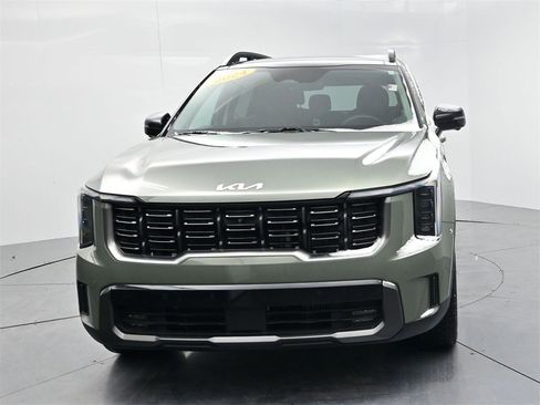 Certified 2024 Kia Sorento SX image 3