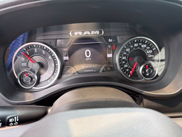Used 2022 RAM 1500 Laramie w/ Sport Appearance Package AWD/4WD image 17