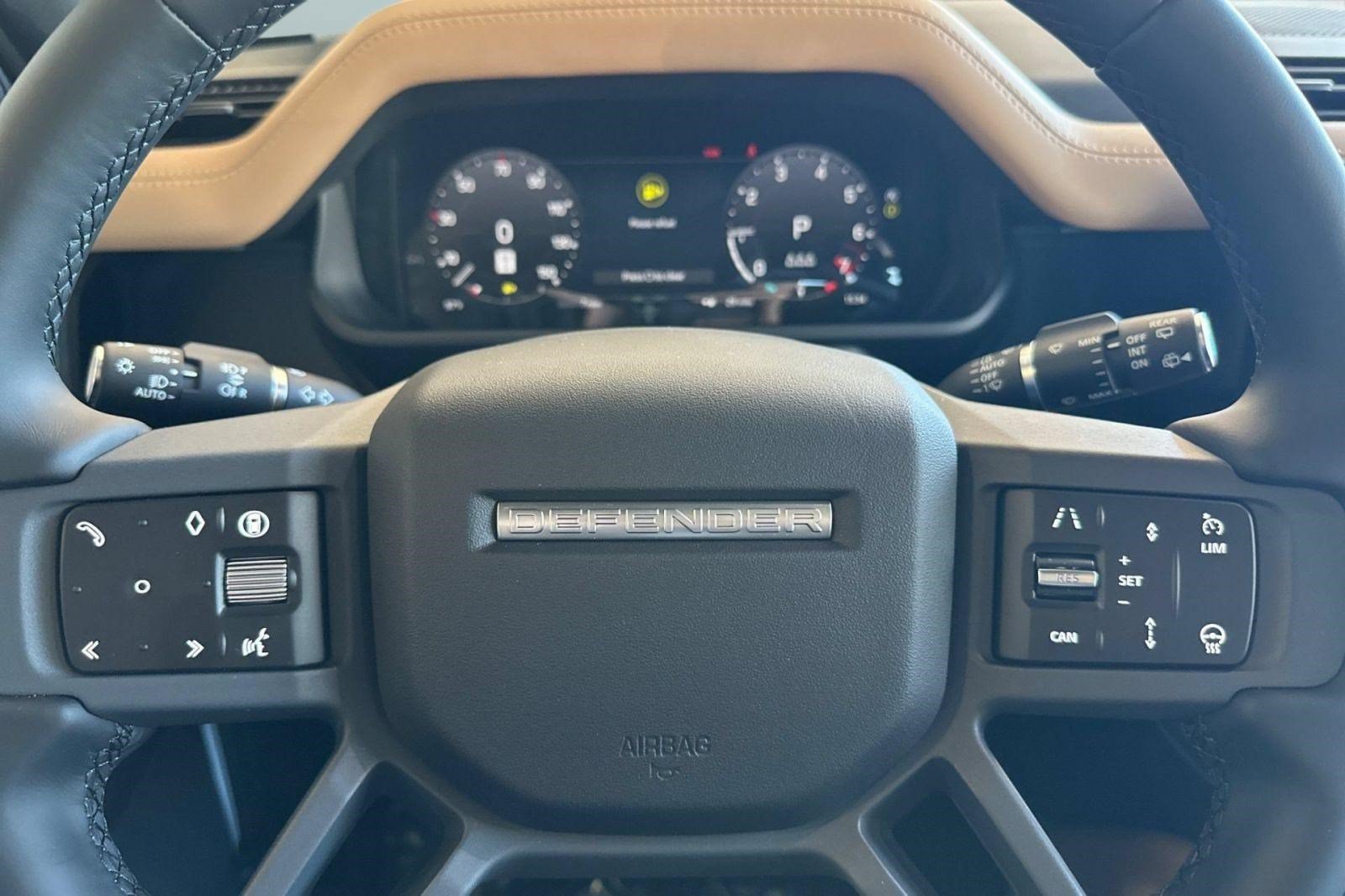 New 2026 Land Rover Defender 110 X-Dynamic SE AWD/4WD image 10