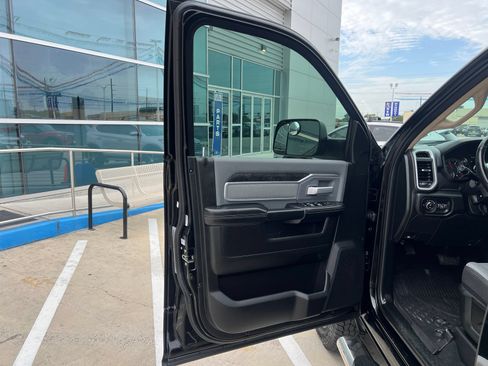Used 2020 RAM 3500 Big Horn w/ Level 1 Equipment Group AWD/4WD image 12