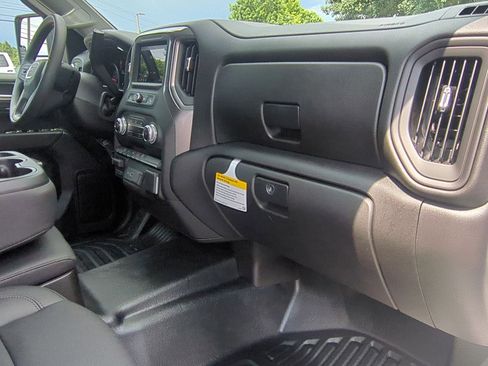 New 2025 GMC Sierra 2500 Pro w/ Convenience Package image 32