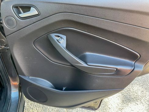 Used 2017 Ford Escape SE w/ SE Leather Comfort Package image 16