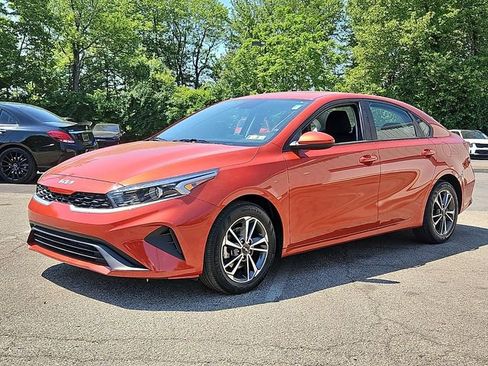 Certified 2023 Kia Forte LXS FWD image 3