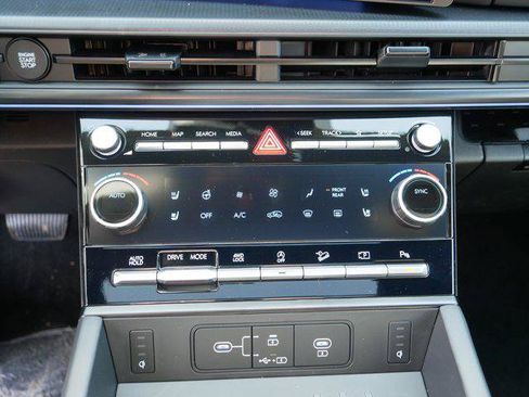 New 2026 Hyundai Santa Fe Calligraphy AWD/4WD image 9