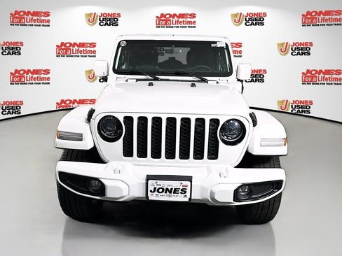 Used 2023 Jeep Wrangler Unlimited Sahara AWD/4WD image 11