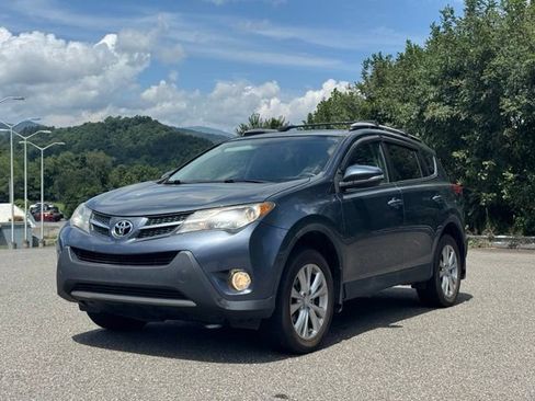 Used 2014 Toyota RAV4 Limited w/ Preferred Accessory Package AWD/4WD image 30