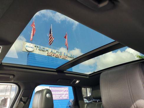 Used 2017 Land Rover Range Rover Sport HSE image 16