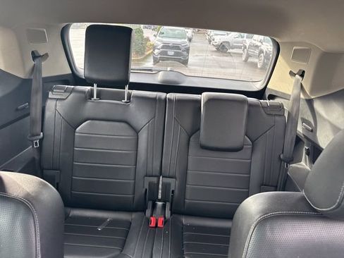 Used 2018 Volkswagen Atlas SEL Premium image 5