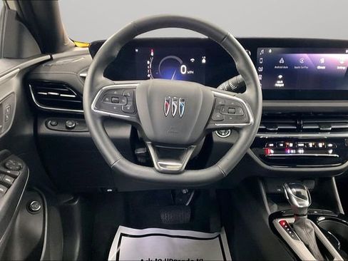 Used 2025 Buick Envista Avenir image 5