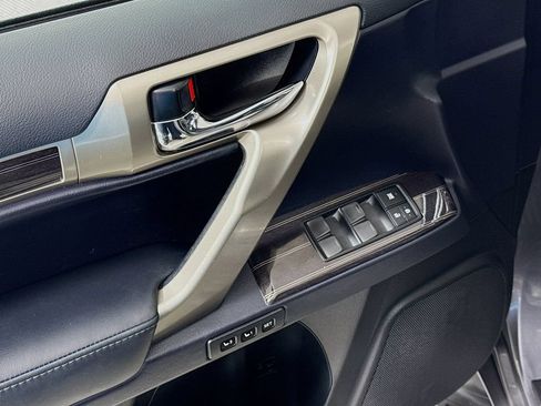 Certified 2021 Lexus GX 460 Premium w/ Accessory Package AWD/4WD image 18