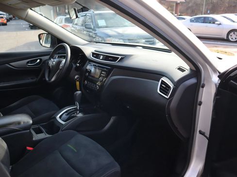 Used 2016 Nissan Rogue S FWD image 15