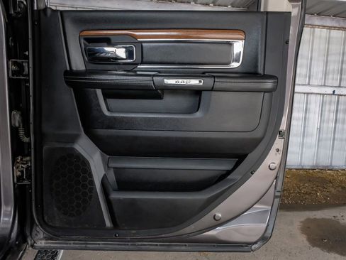 Used 2014 RAM 2500 Laramie w/ Convenience Group image 47