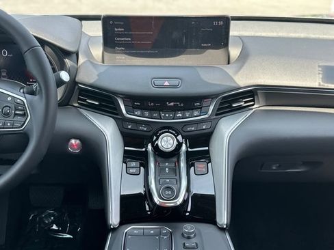 Certified 2025 Acura TLX w/ Technology Package image 22