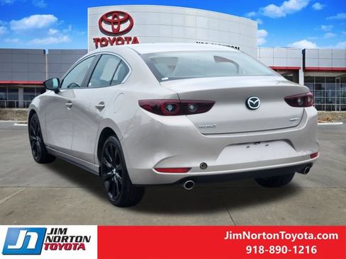 Used 2024 MAZDA MAZDA3 s FWD image 7