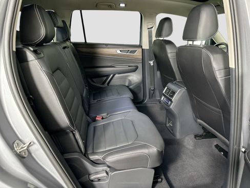 Certified 2025 Volkswagen Atlas SEL image 17