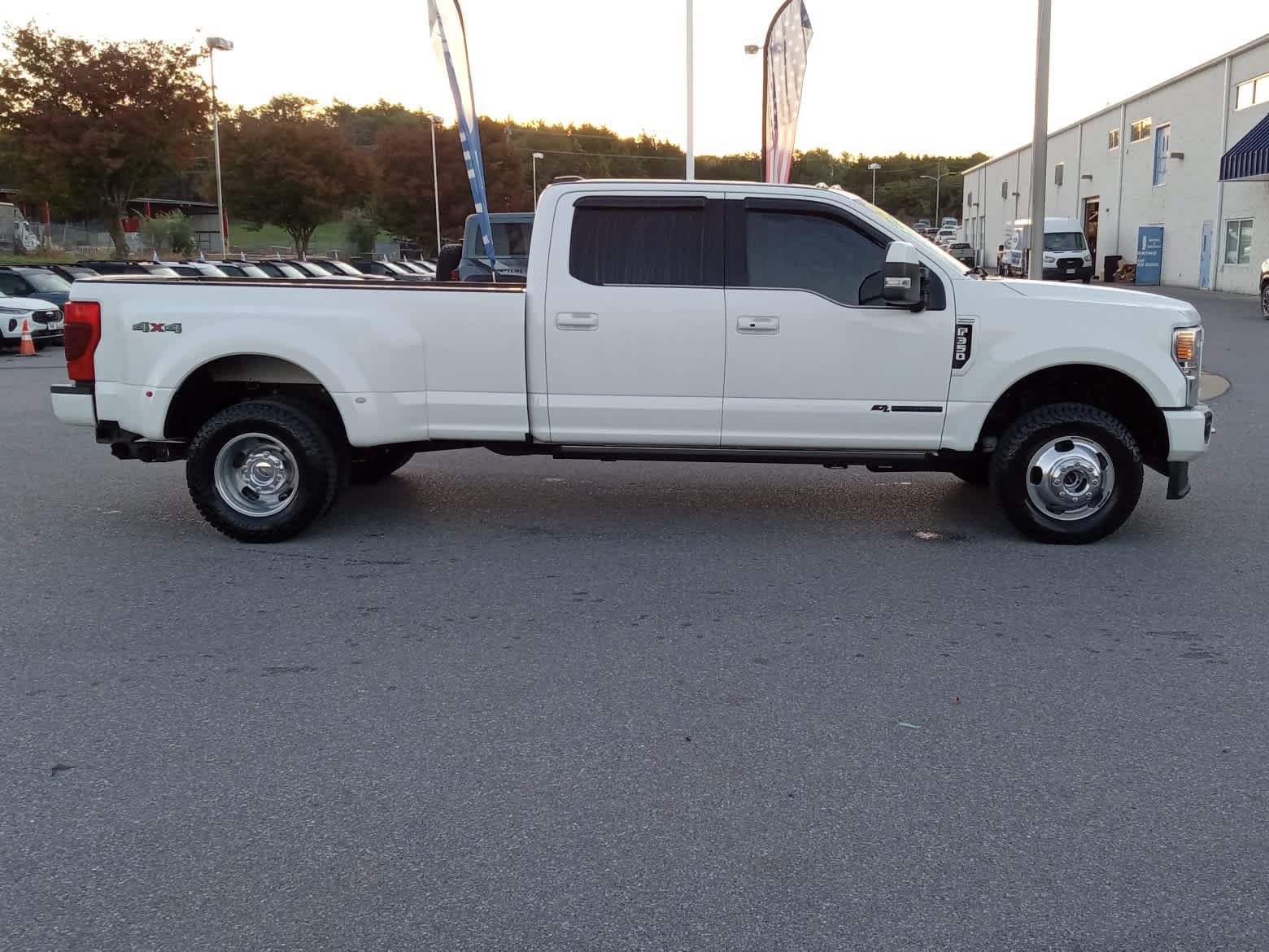 Used 2020 Ford F350 Platinum AWD/4WD image 9