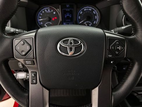 Used 2016 Toyota Tacoma TRD Off-Road w/ Towing Package AWD/4WD image 16