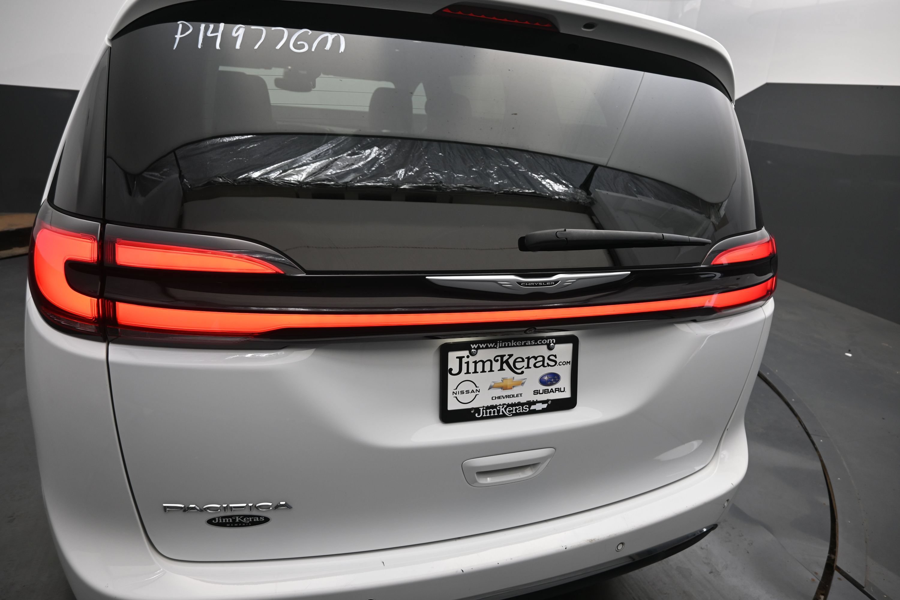 Used 2024 Chrysler Pacifica Touring-L FWD image 15