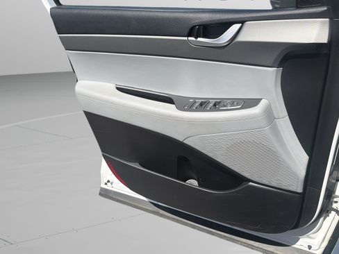 Certified 2025 Hyundai Palisade SEL FWD image 24