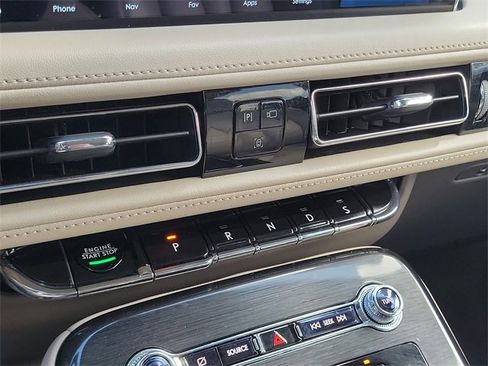 Certified 2022 Lincoln Nautilus Standard w/ Premium Package image 21