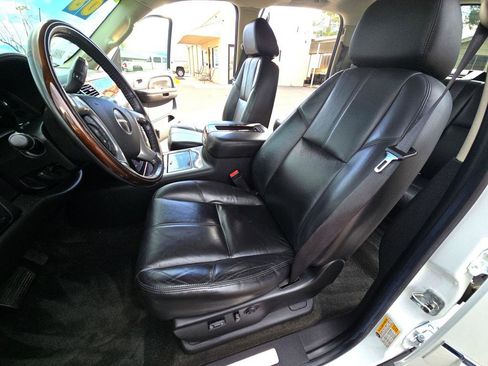 Used 2008 GMC Sierra 1500 Denali image 9