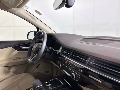 Used 2019 Audi Q7 3.0T Prestige AWD/4WD image 36