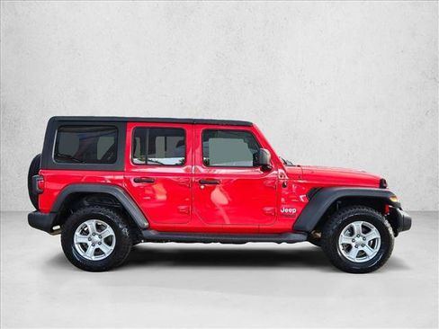 Used 2019 Jeep Wrangler Unlimited Sport S AWD/4WD image 4