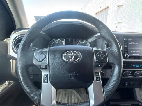 Used 2022 Toyota Tacoma SR5 w/ Technology Package RWD image 18