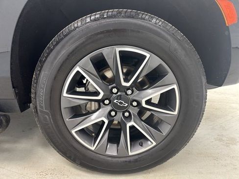 Used 2021 Chevrolet Suburban Z71 w/ Rear Media and Nav Package image 37