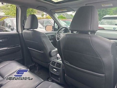 Used 2022 Honda Pilot Special Edition image 13