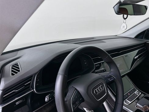 Used 2021 Audi Q8 Premium Plus image 10