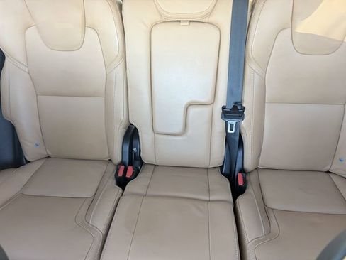 Used 2023 Volvo XC90 T8 Ultimate w/ Lounge Package AWD/4WD image 9