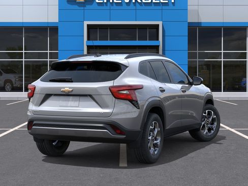 New 2026 Chevrolet Trax LT FWD image 4