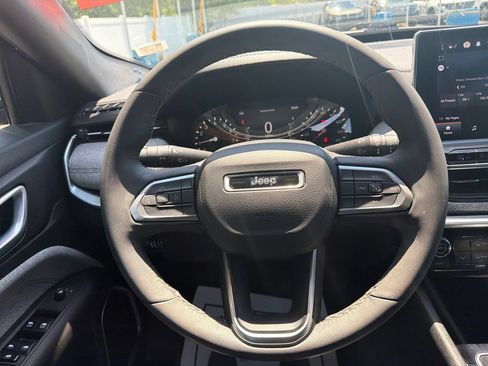 Used 2024 Jeep Compass Latitude AWD/4WD image 17