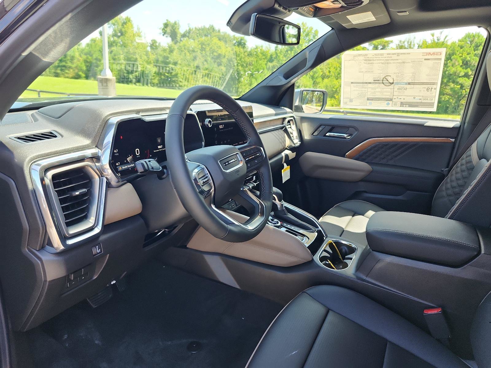 Used 2026 GMC Canyon Denali AWD/4WD image 12